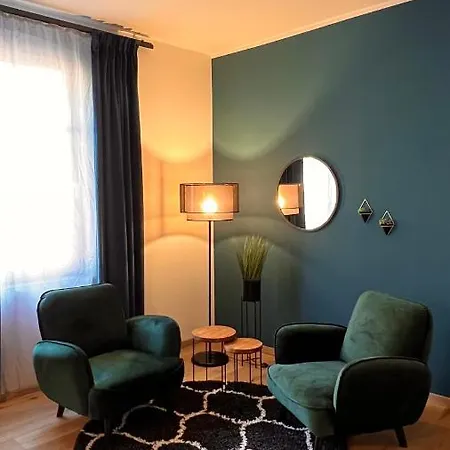 Apartment H-85 Level 5/9